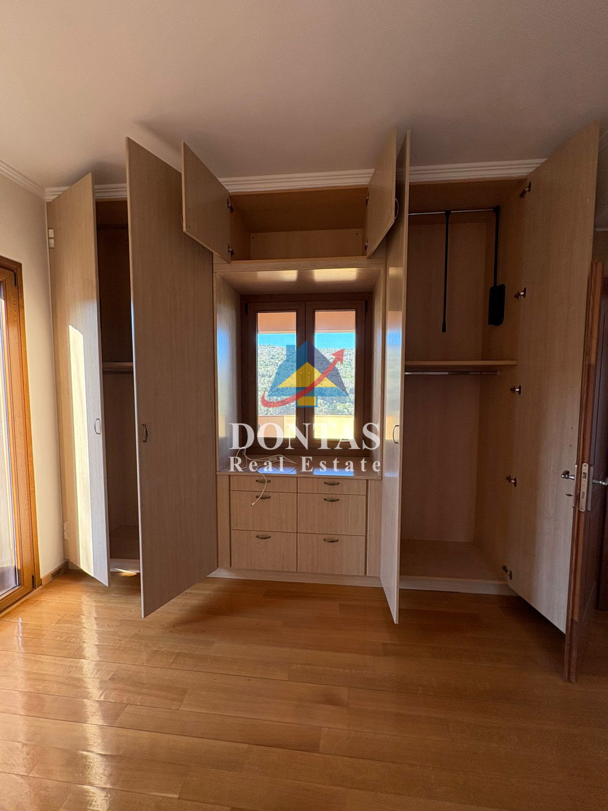Gallery image 13