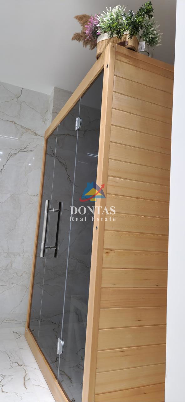 Gallery image 13