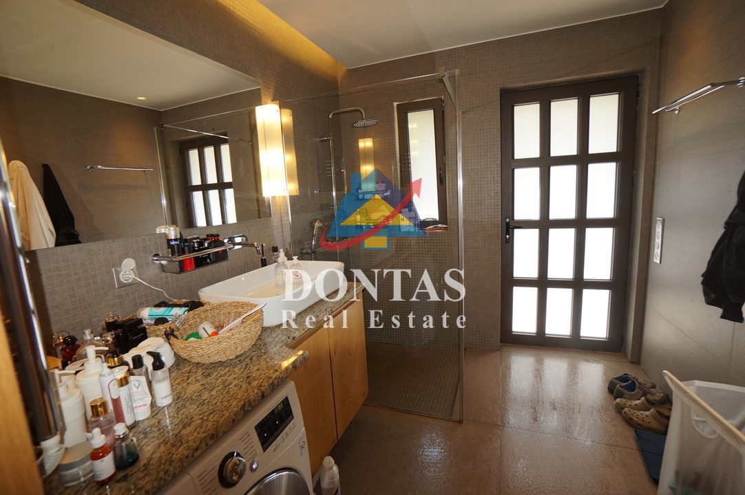 Gallery image 11