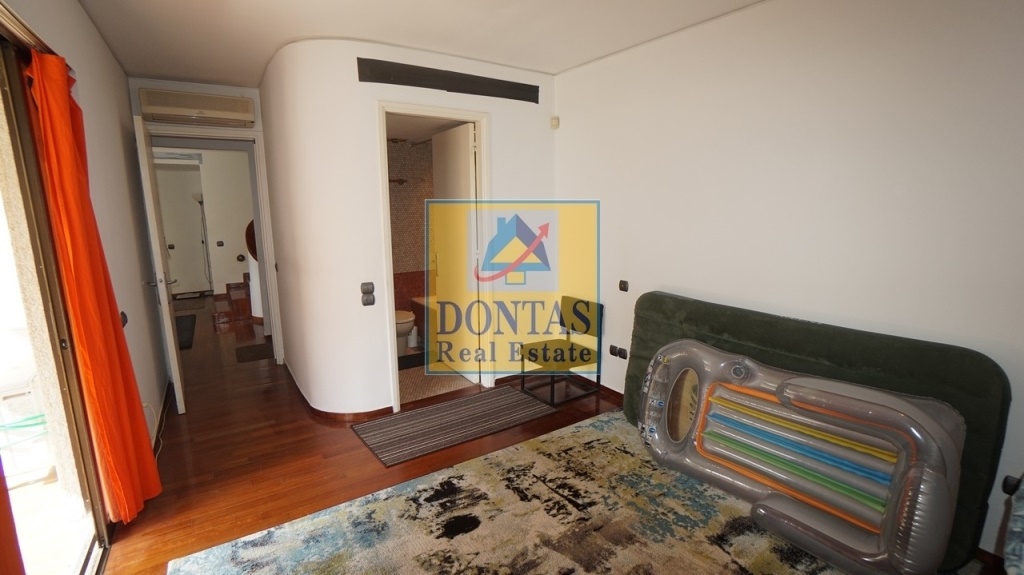 Gallery image 10