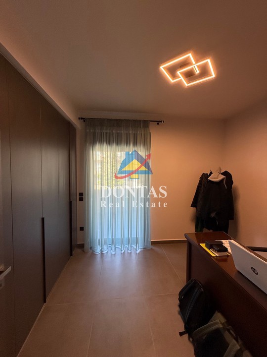Gallery image 14
