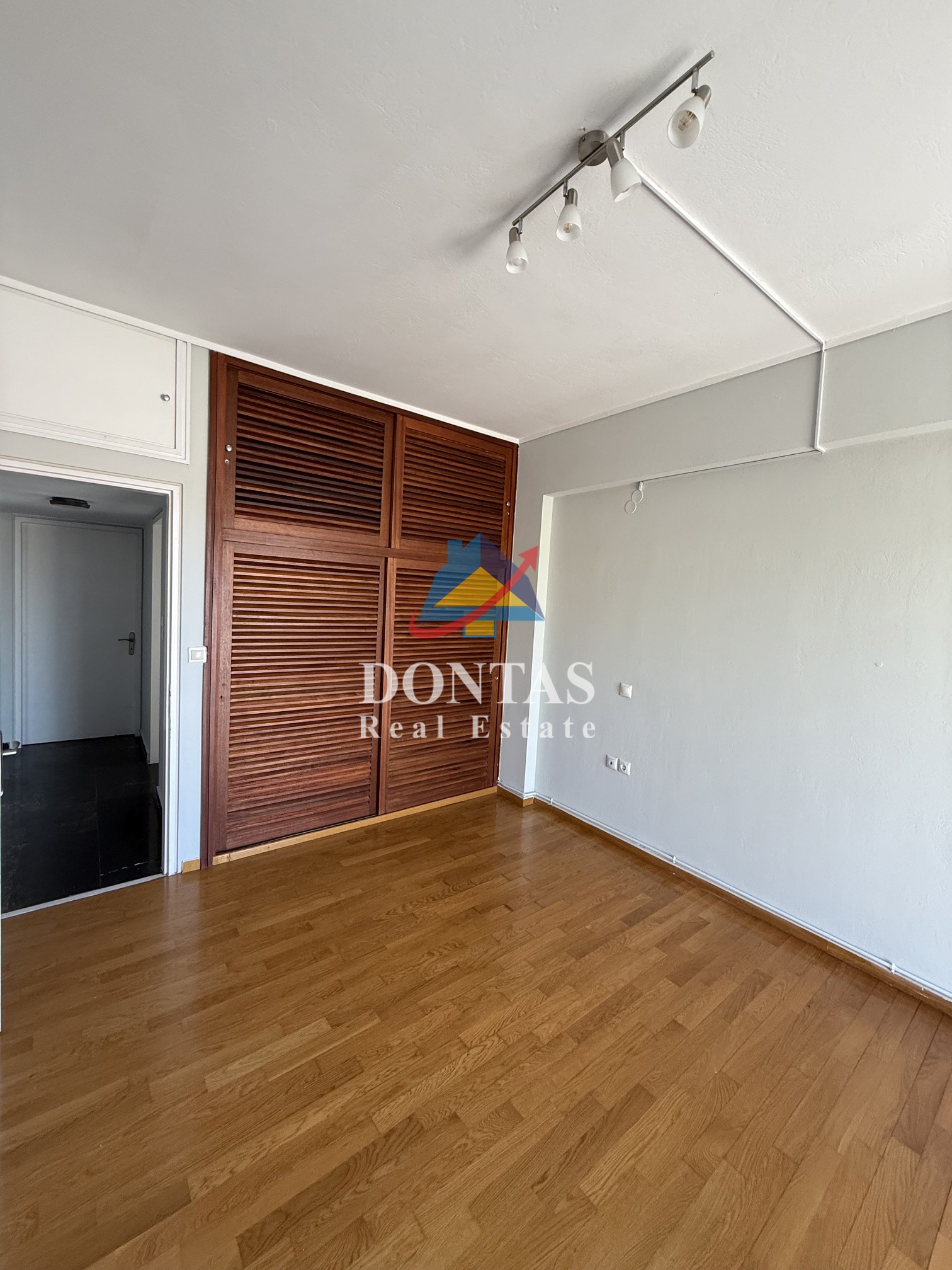 Gallery image 13