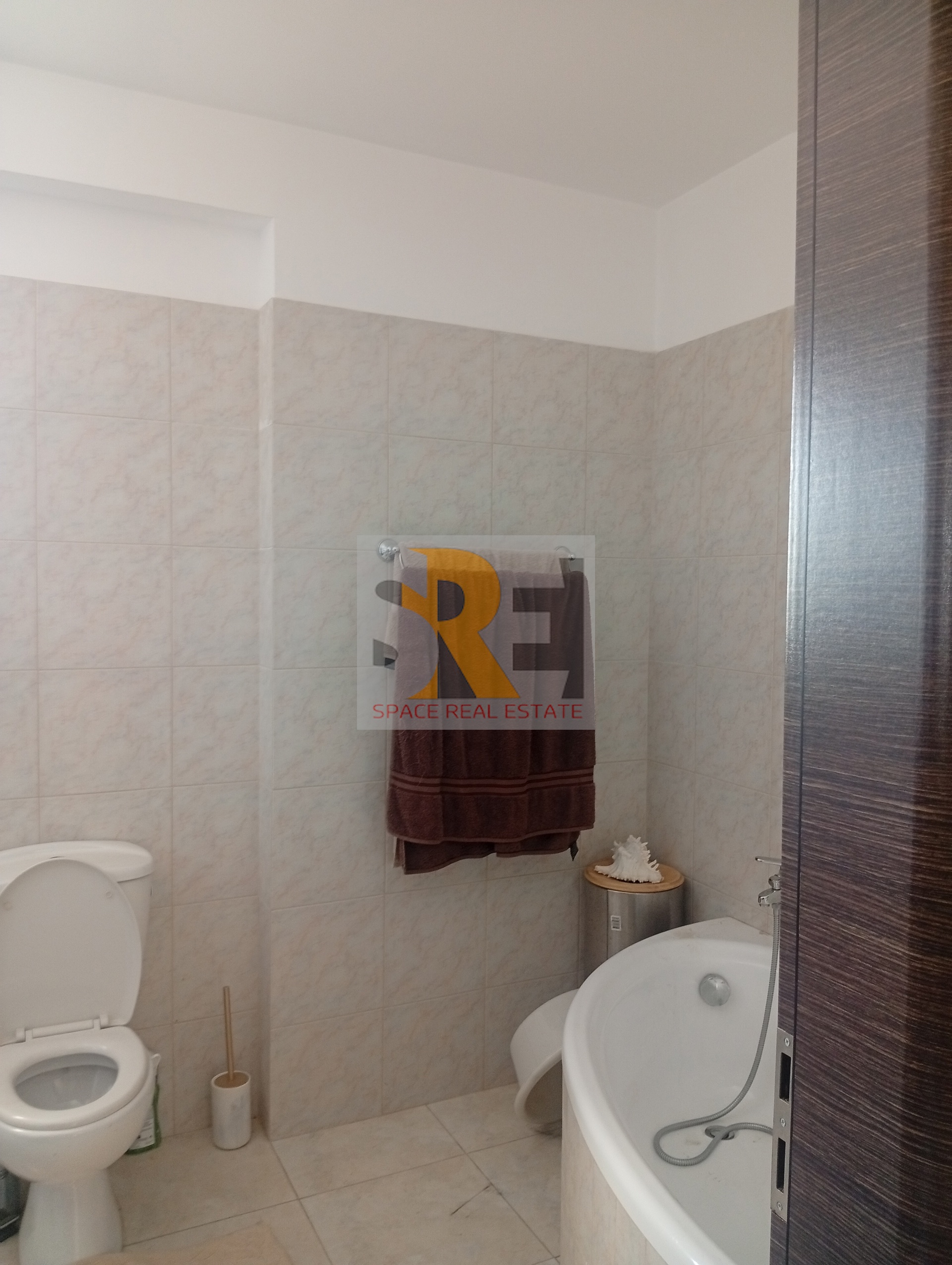 Gallery image 18