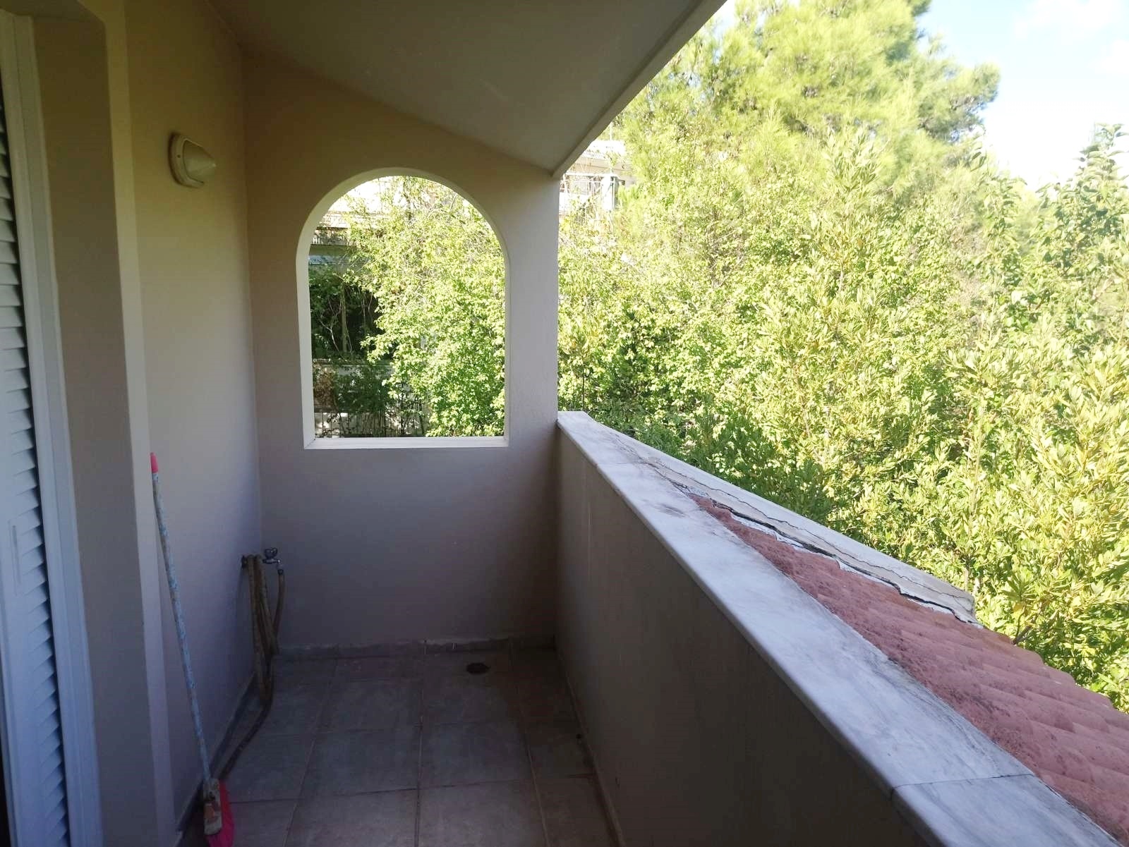 Gallery image 16