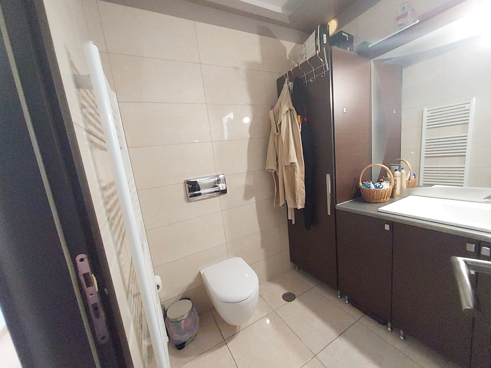 Gallery image 12