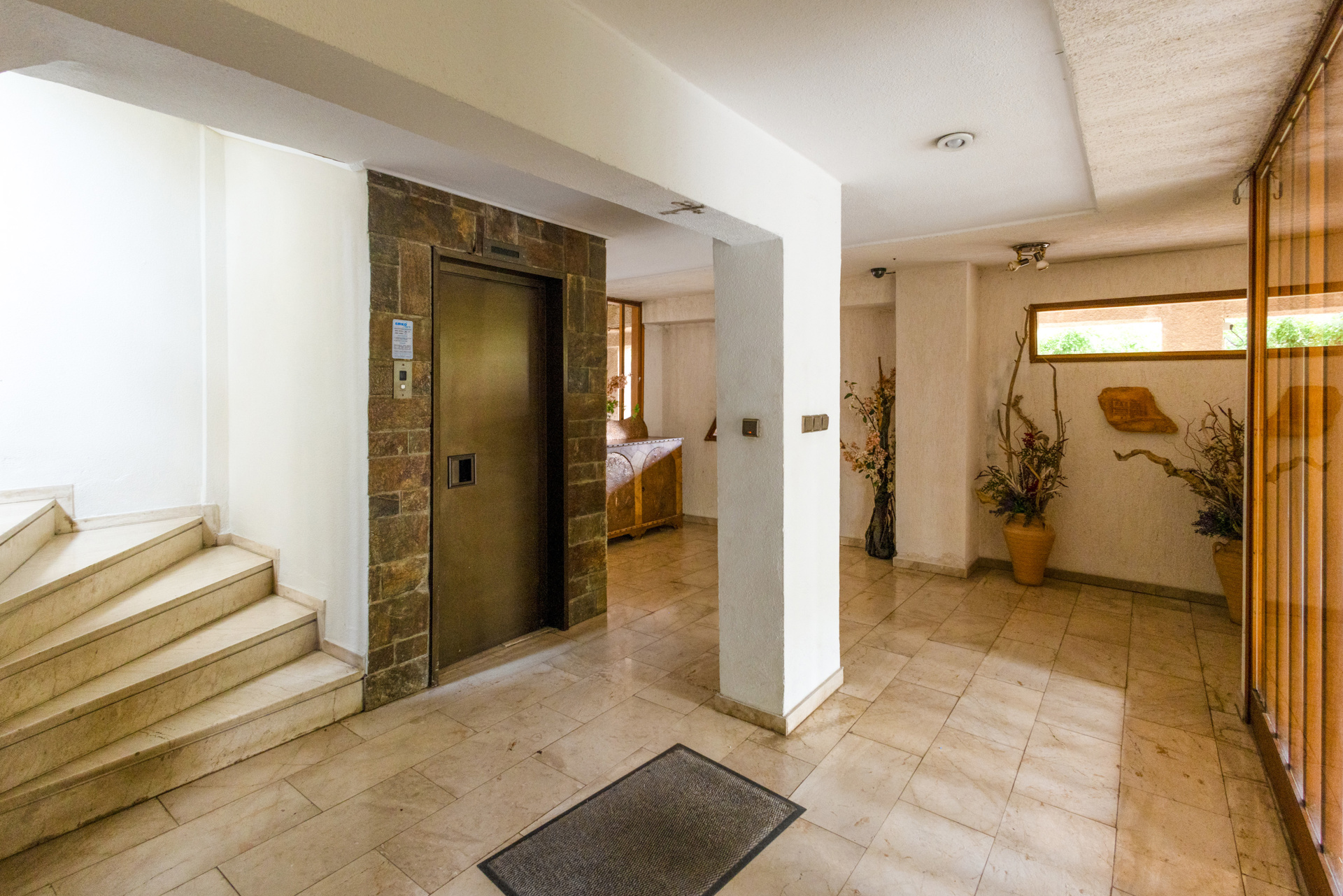Gallery image 19