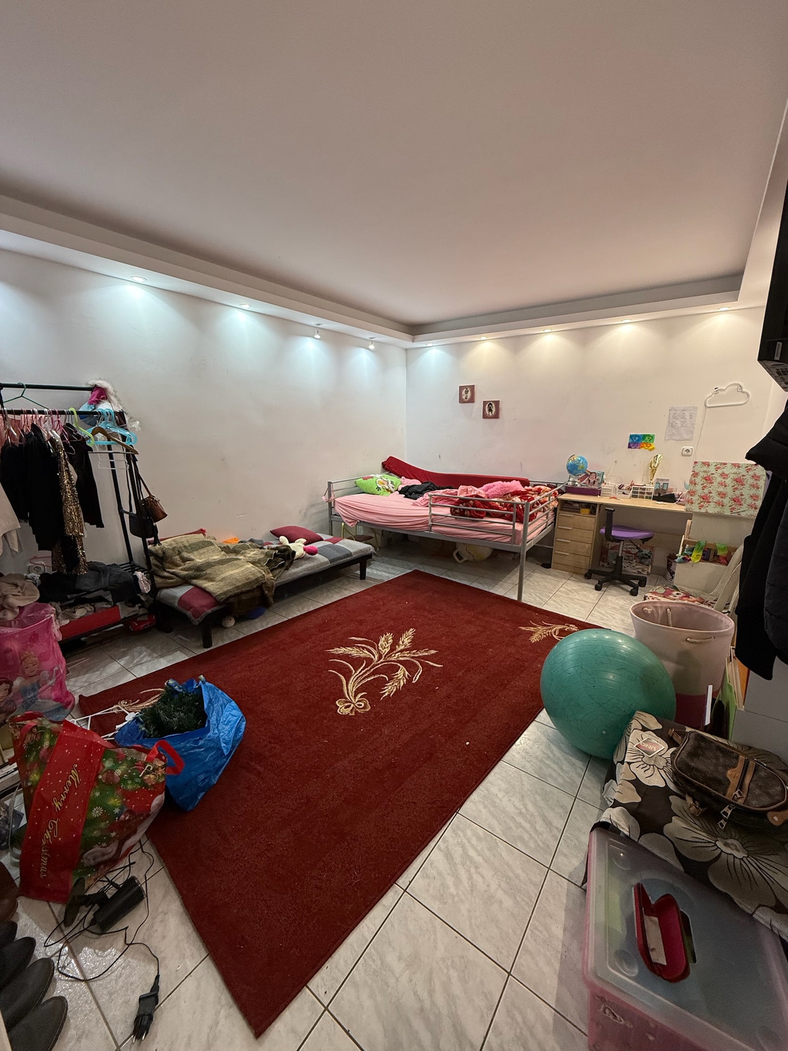 Gallery image 19