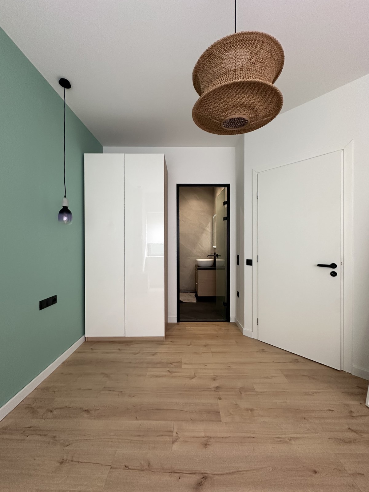 Gallery image 12