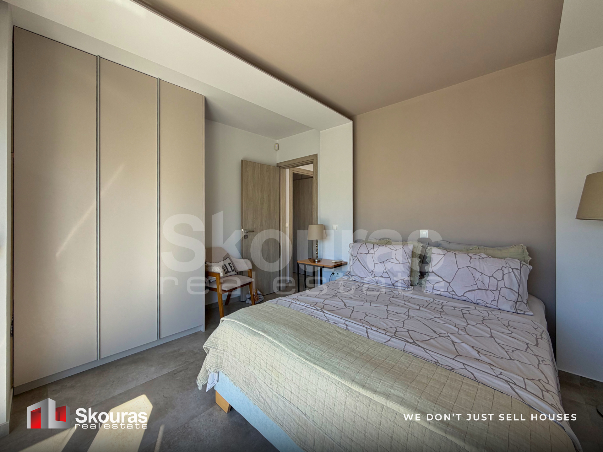 Gallery image 14