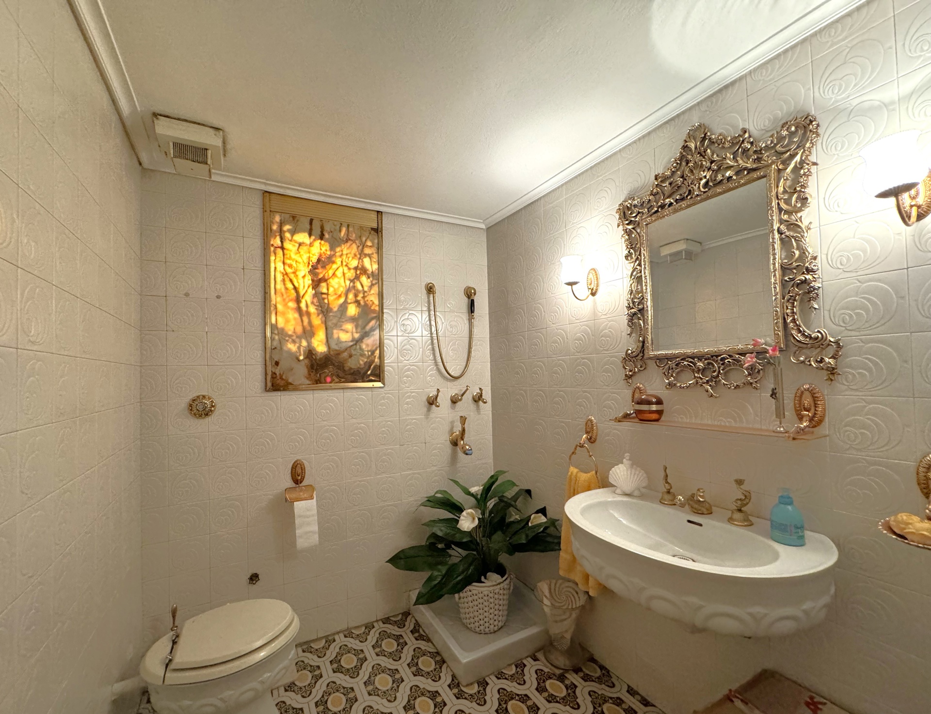 Gallery image 12