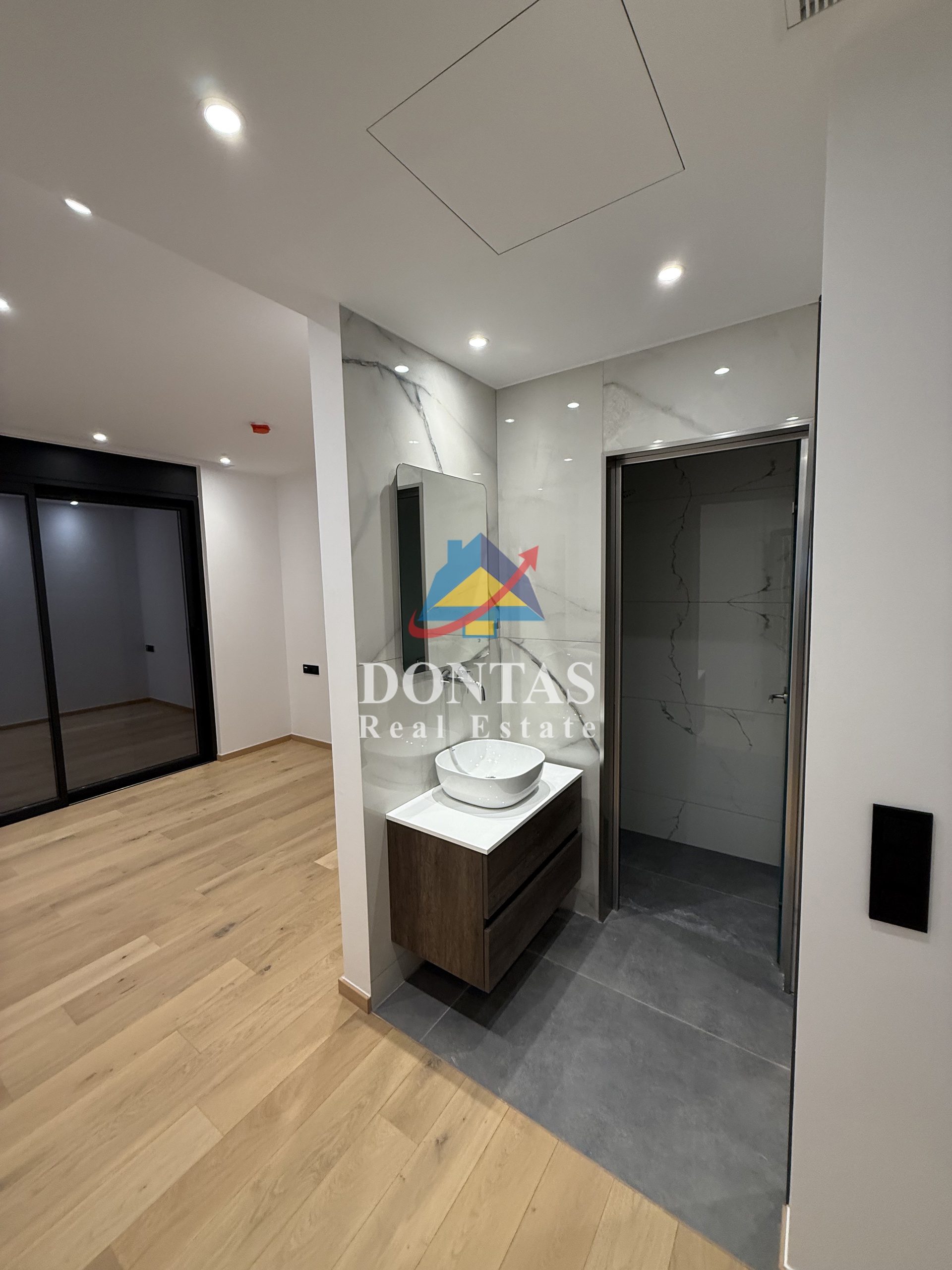 Gallery image 8