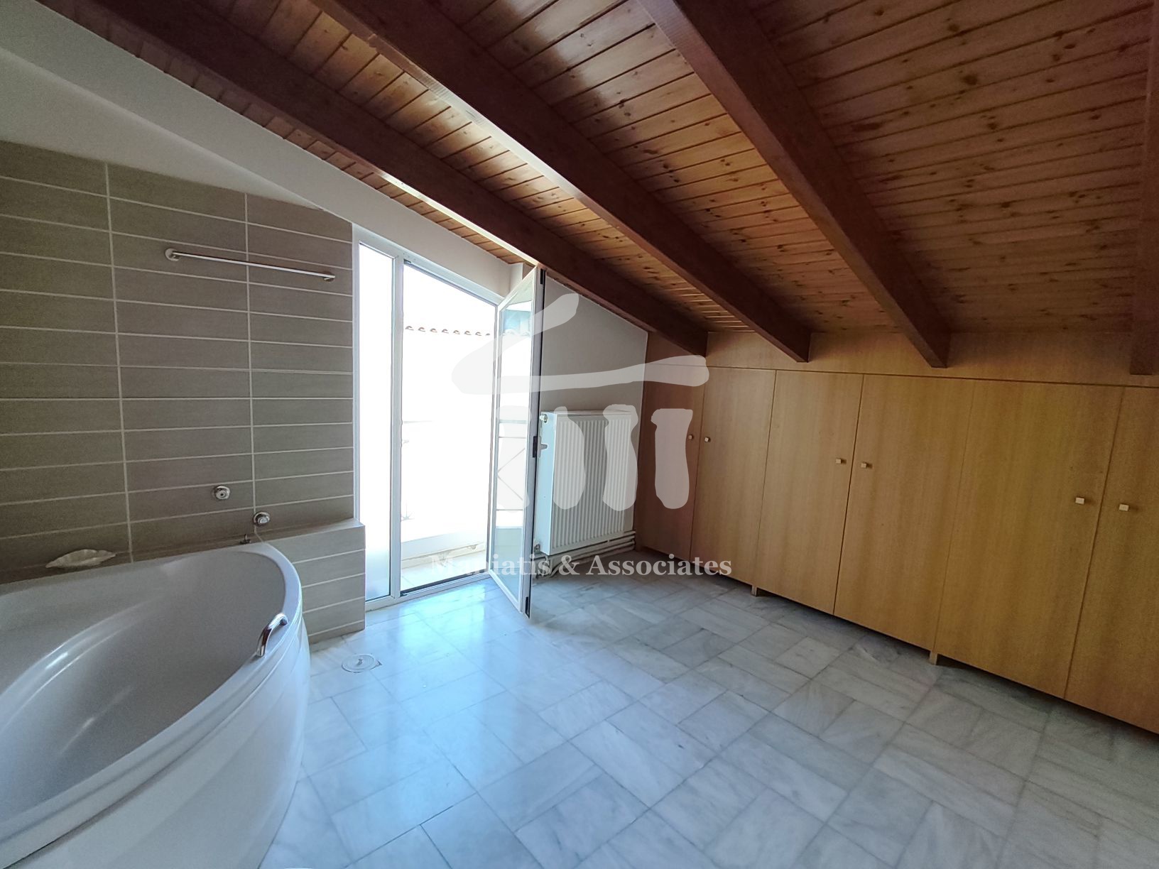 Gallery image 12
