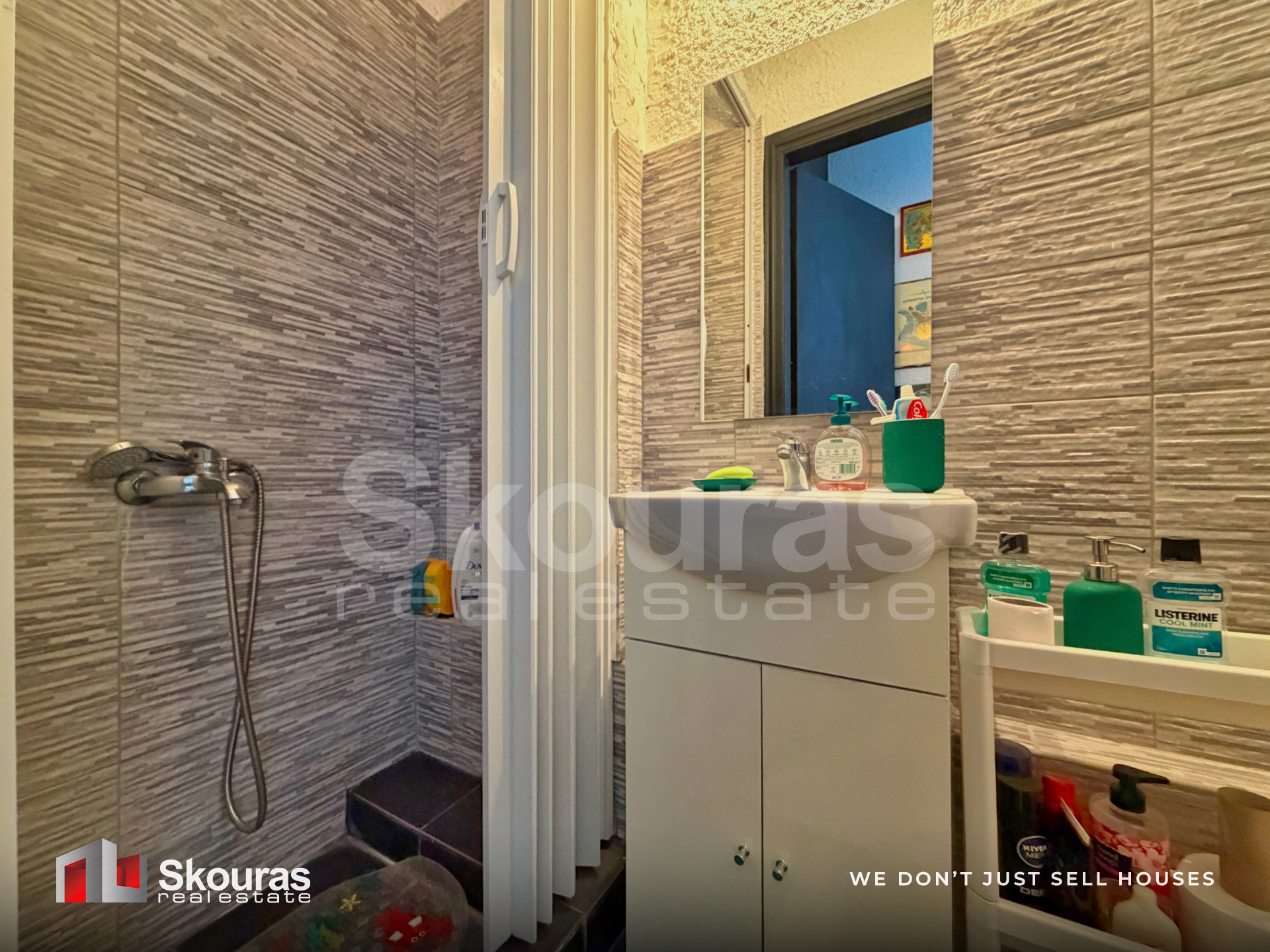 Gallery image 16