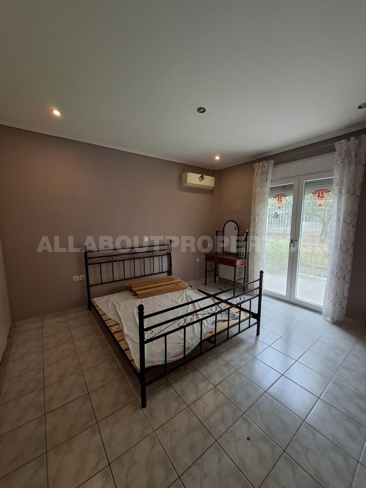Gallery image 15