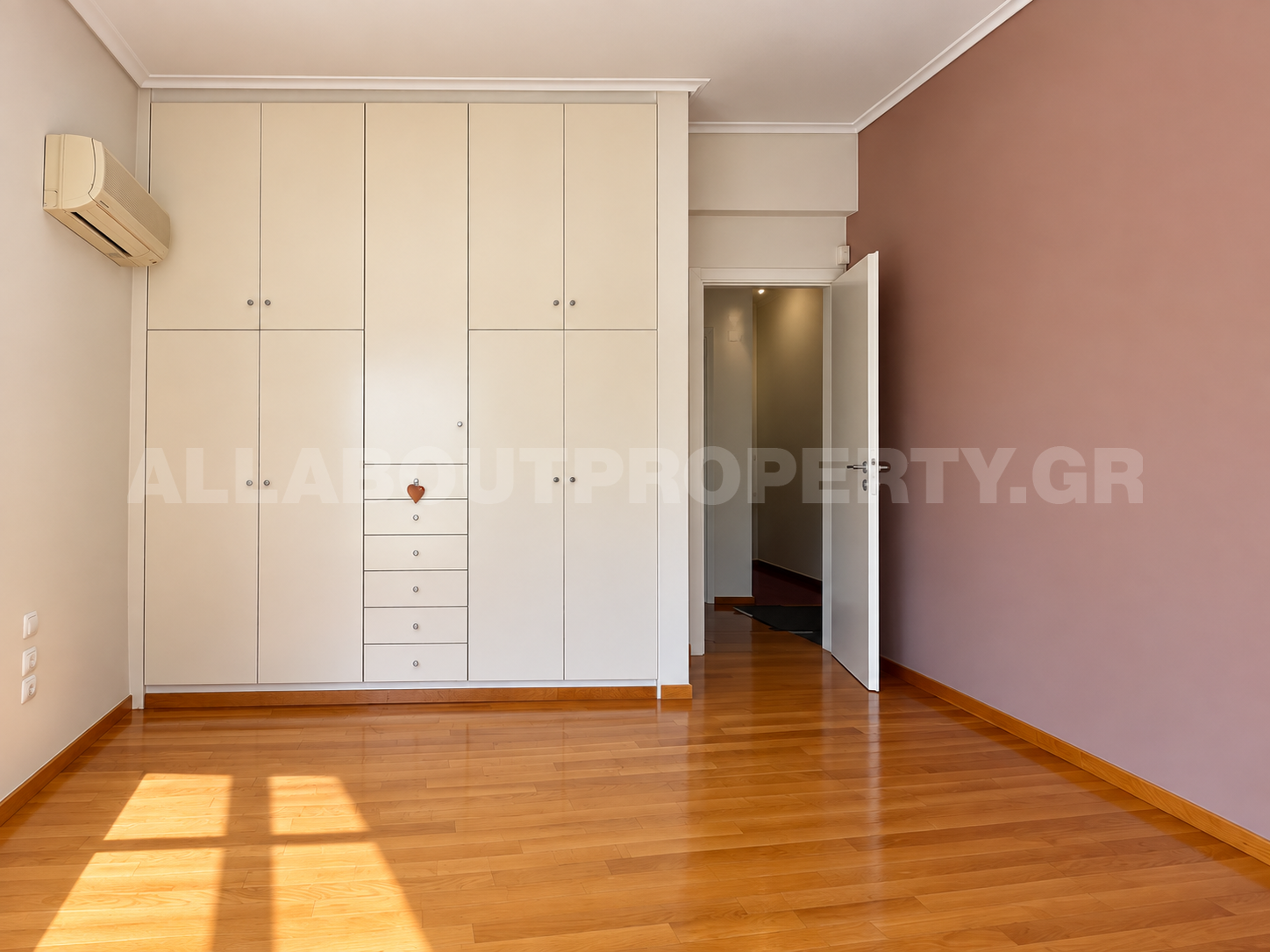 Gallery image 9