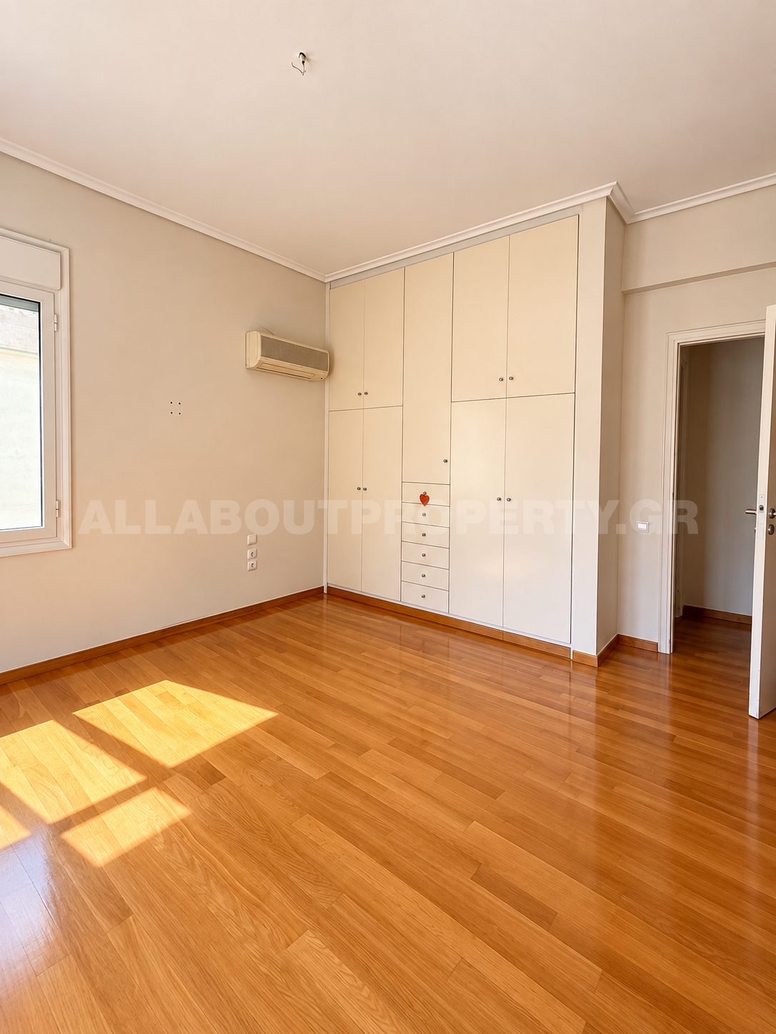 Gallery image 11