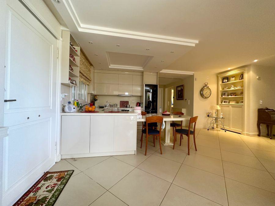 Gallery image 10