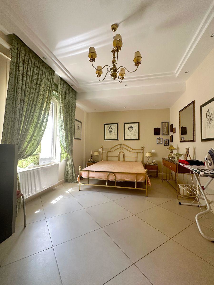 Gallery image 13