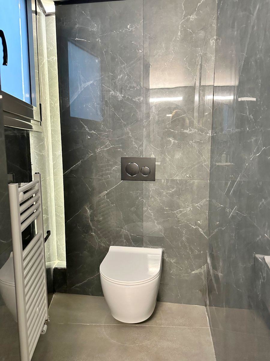 Gallery image 12
