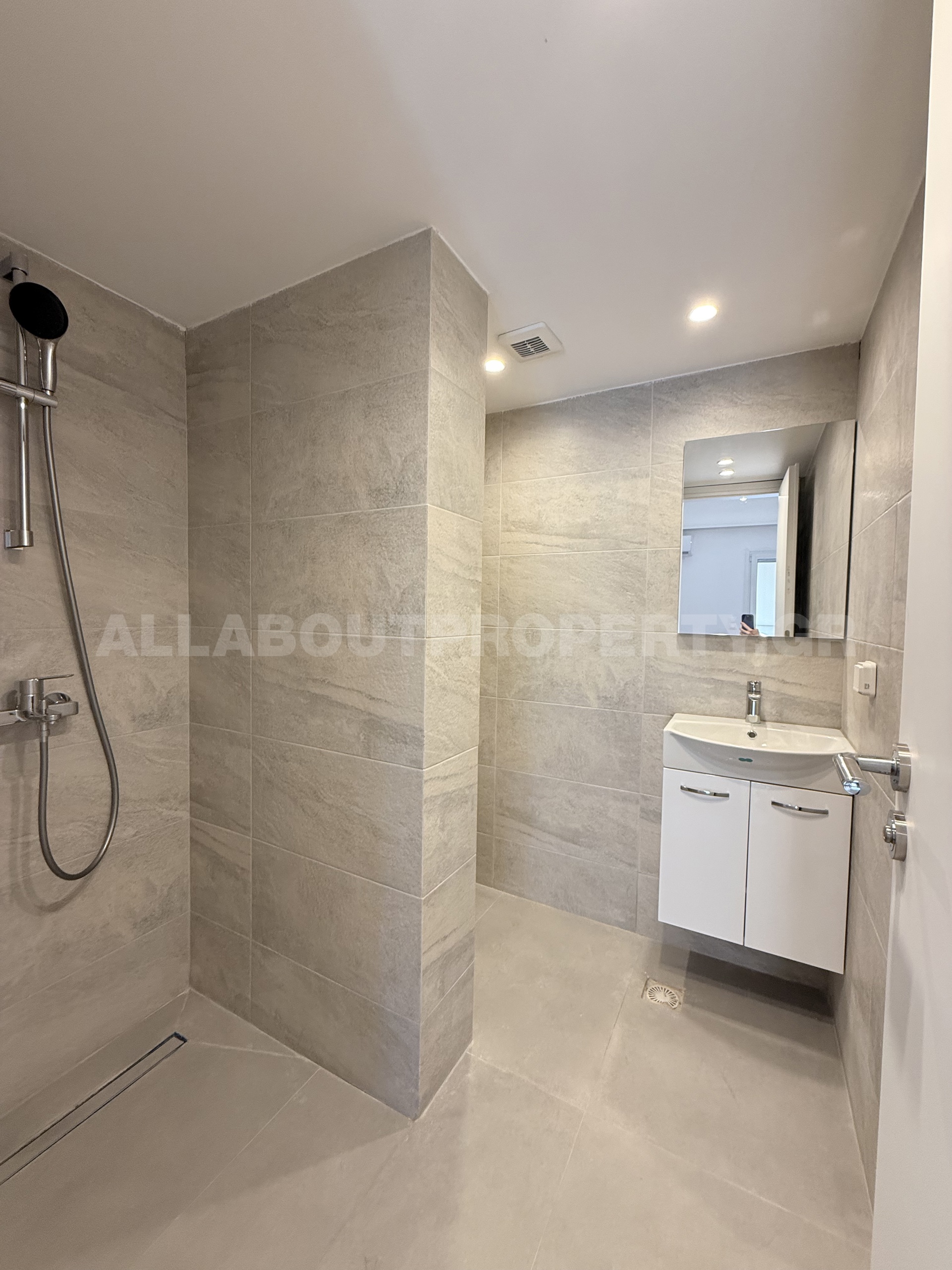Gallery image 11