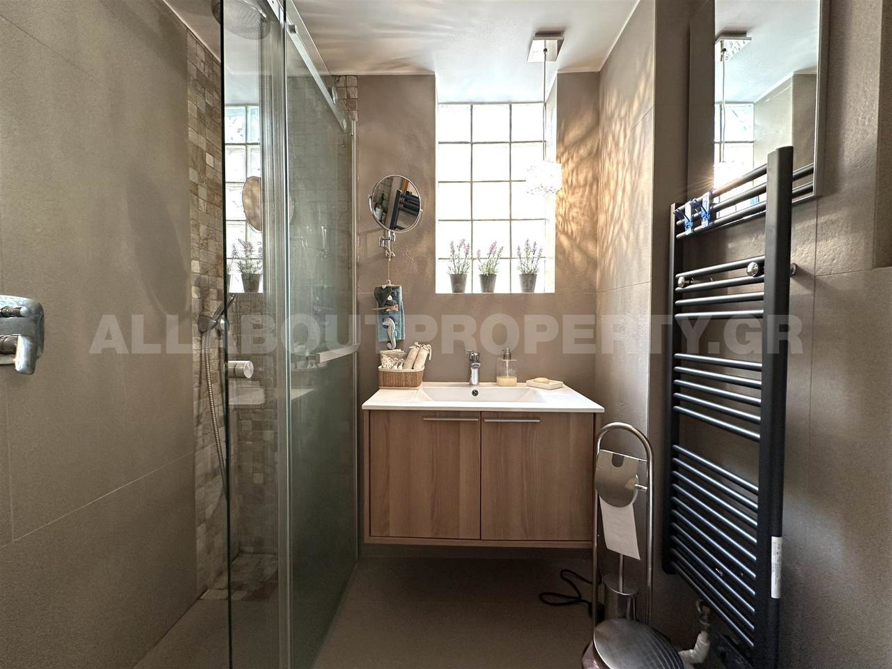 Gallery image 7