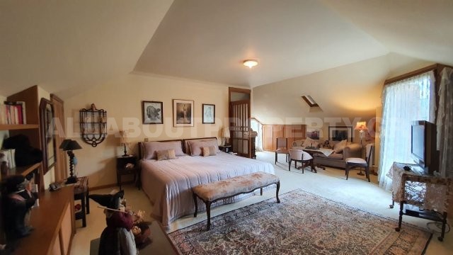 Gallery image 8