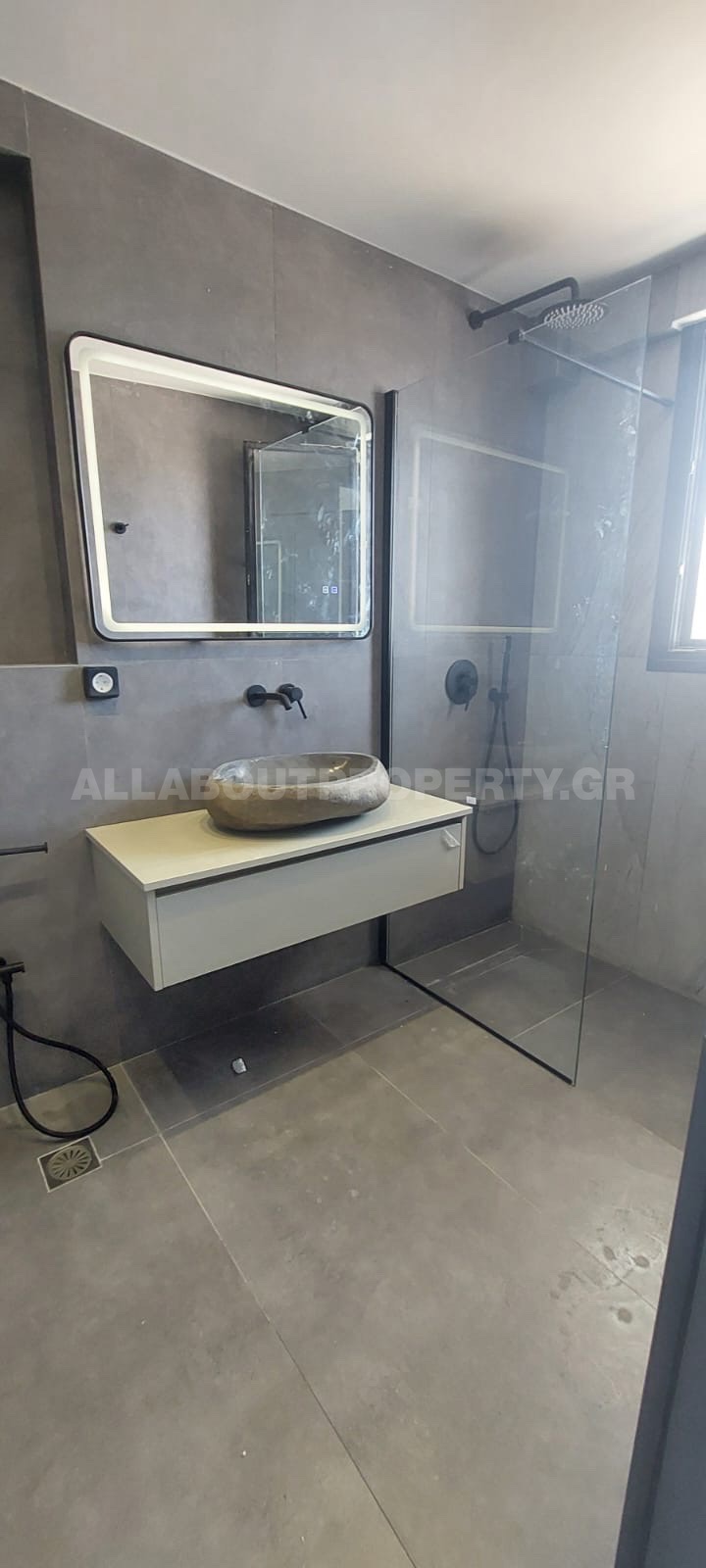 Gallery image 16