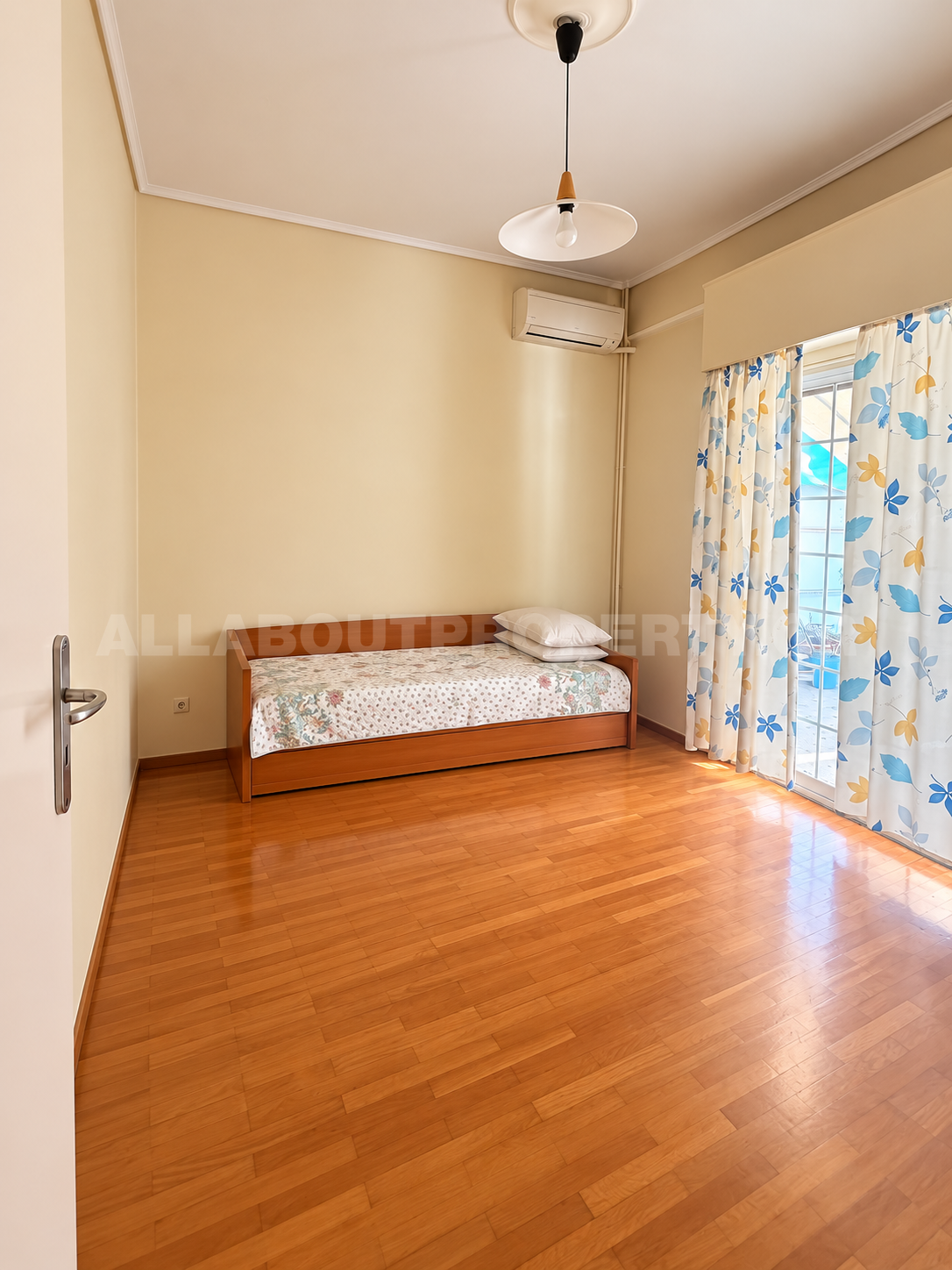Gallery image 10