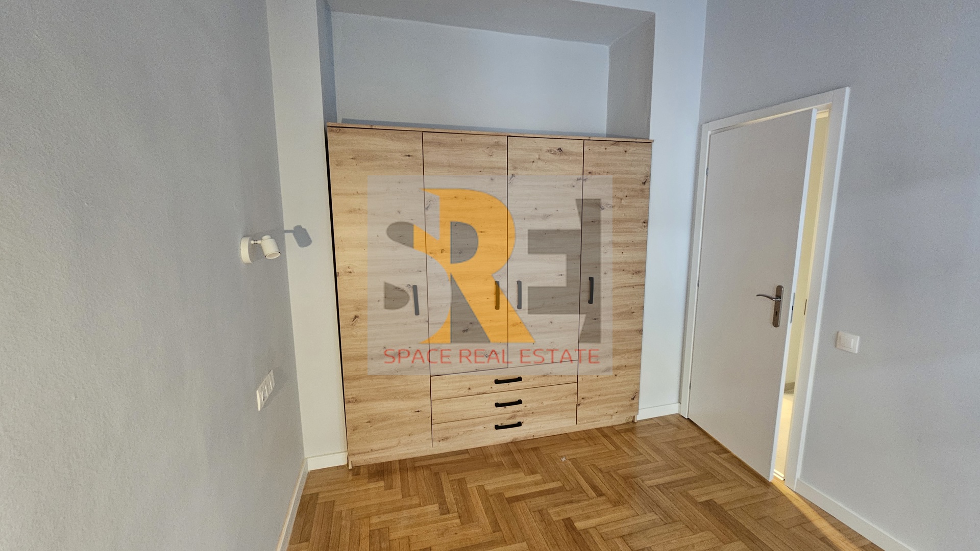 Gallery image 14