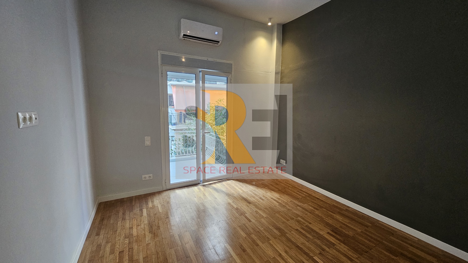 Gallery image 12