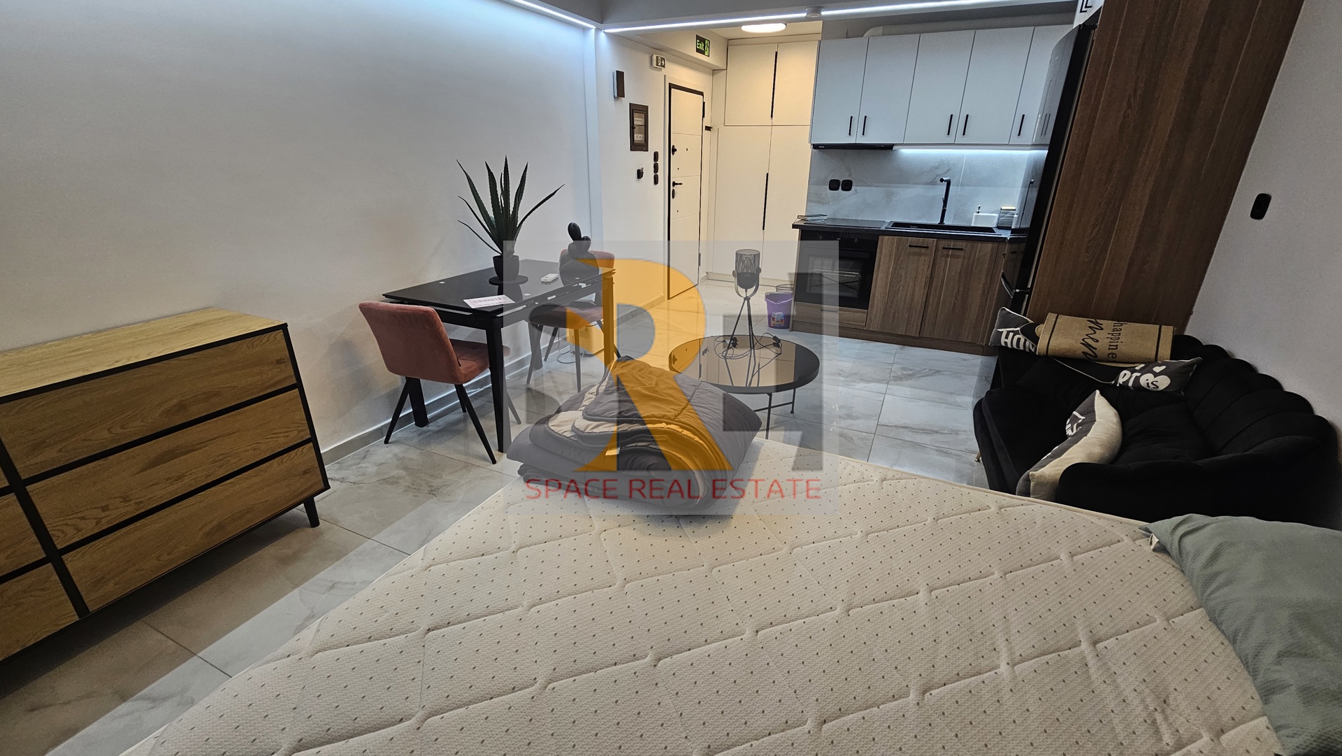 Gallery image 14