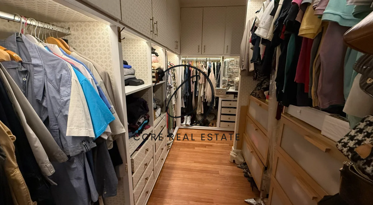 Gallery image 13