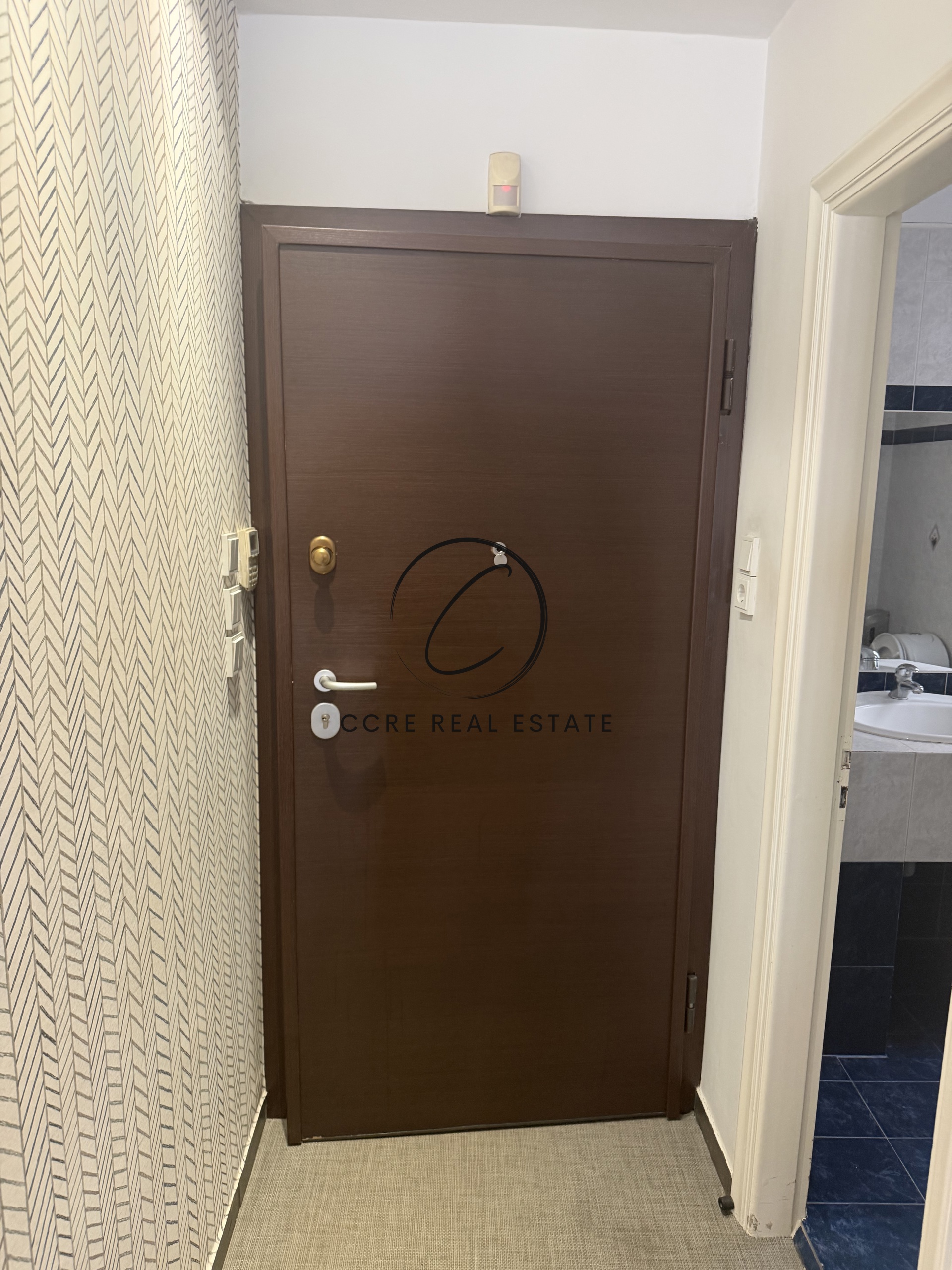 Gallery image 12