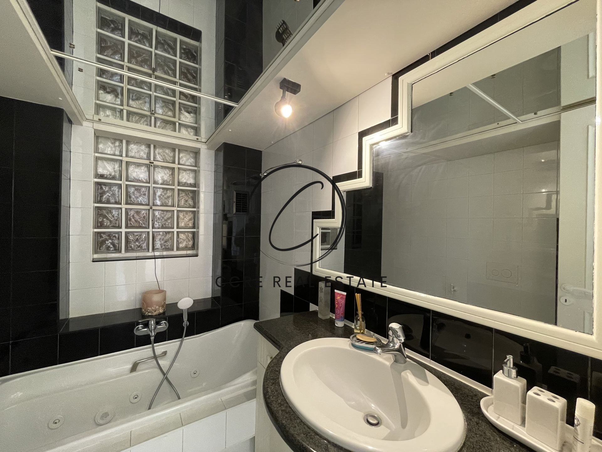 Gallery image 9