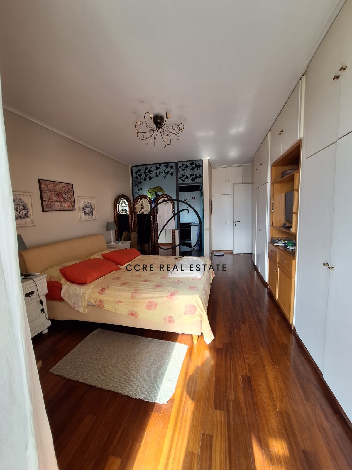Gallery image 12