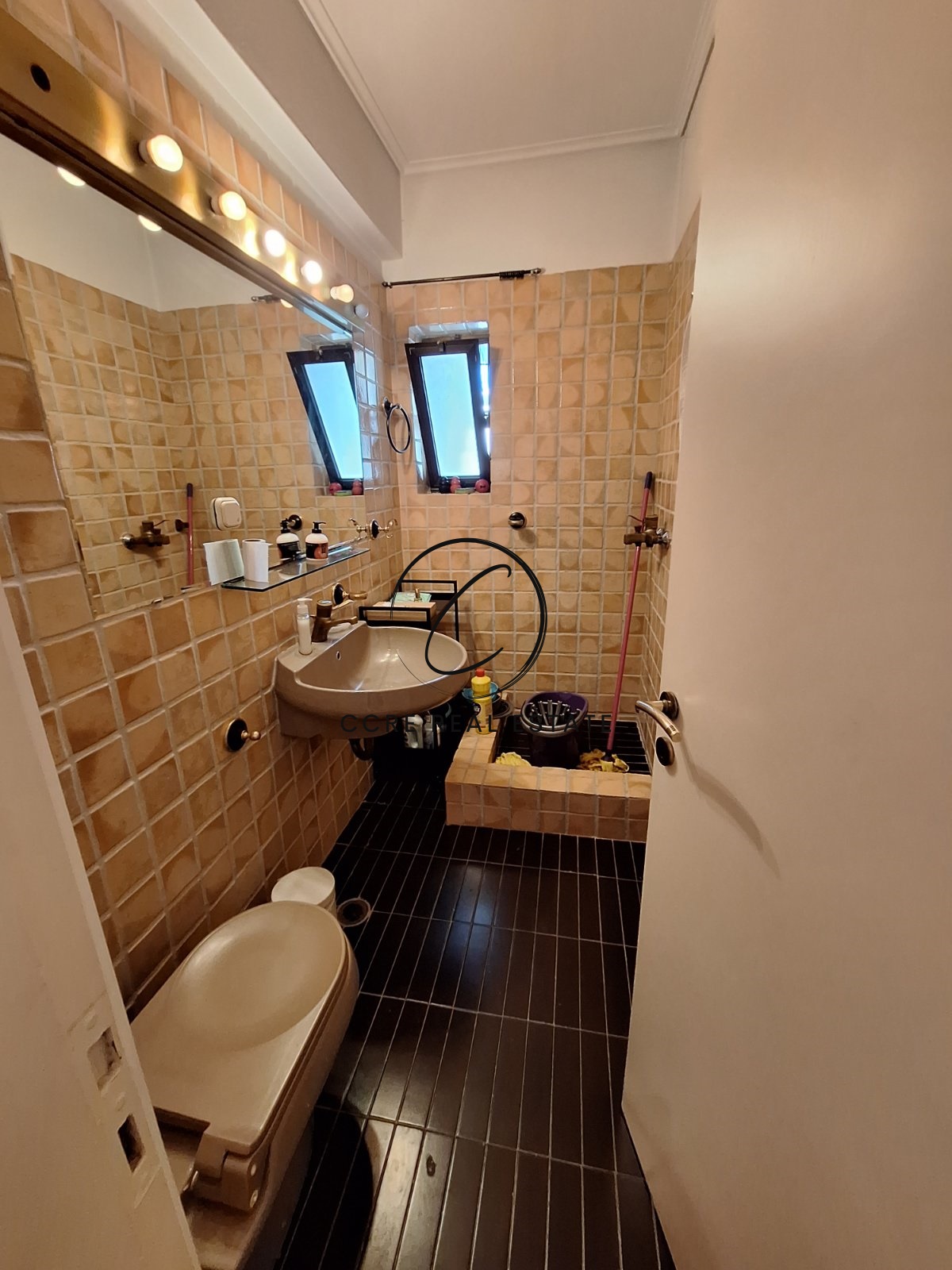 Gallery image 18