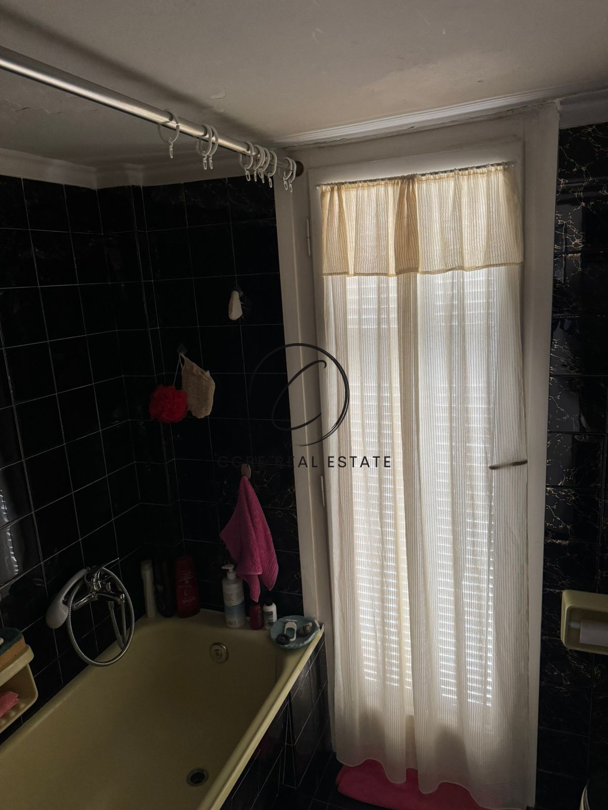 Gallery image 16