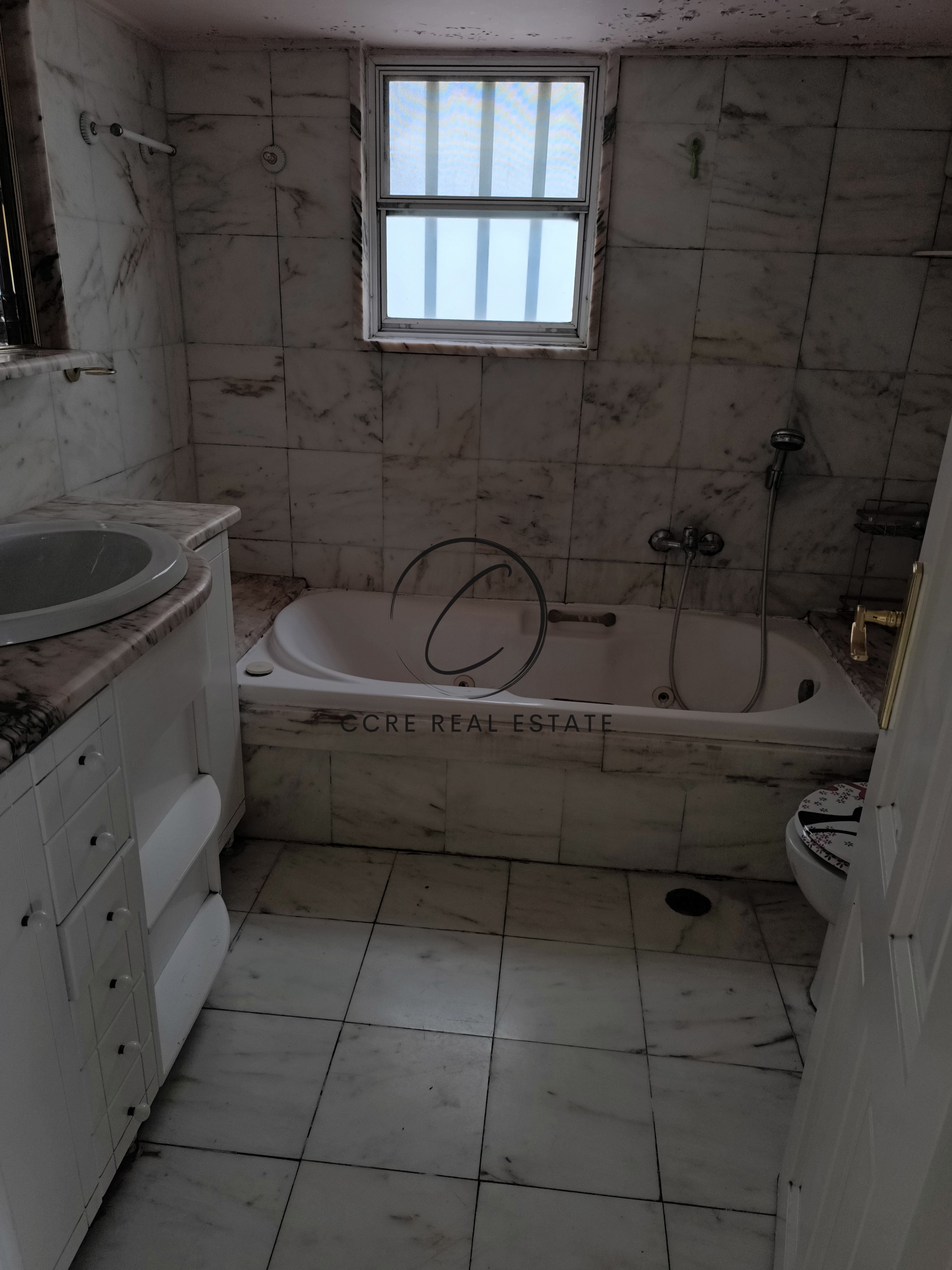 Gallery image 12