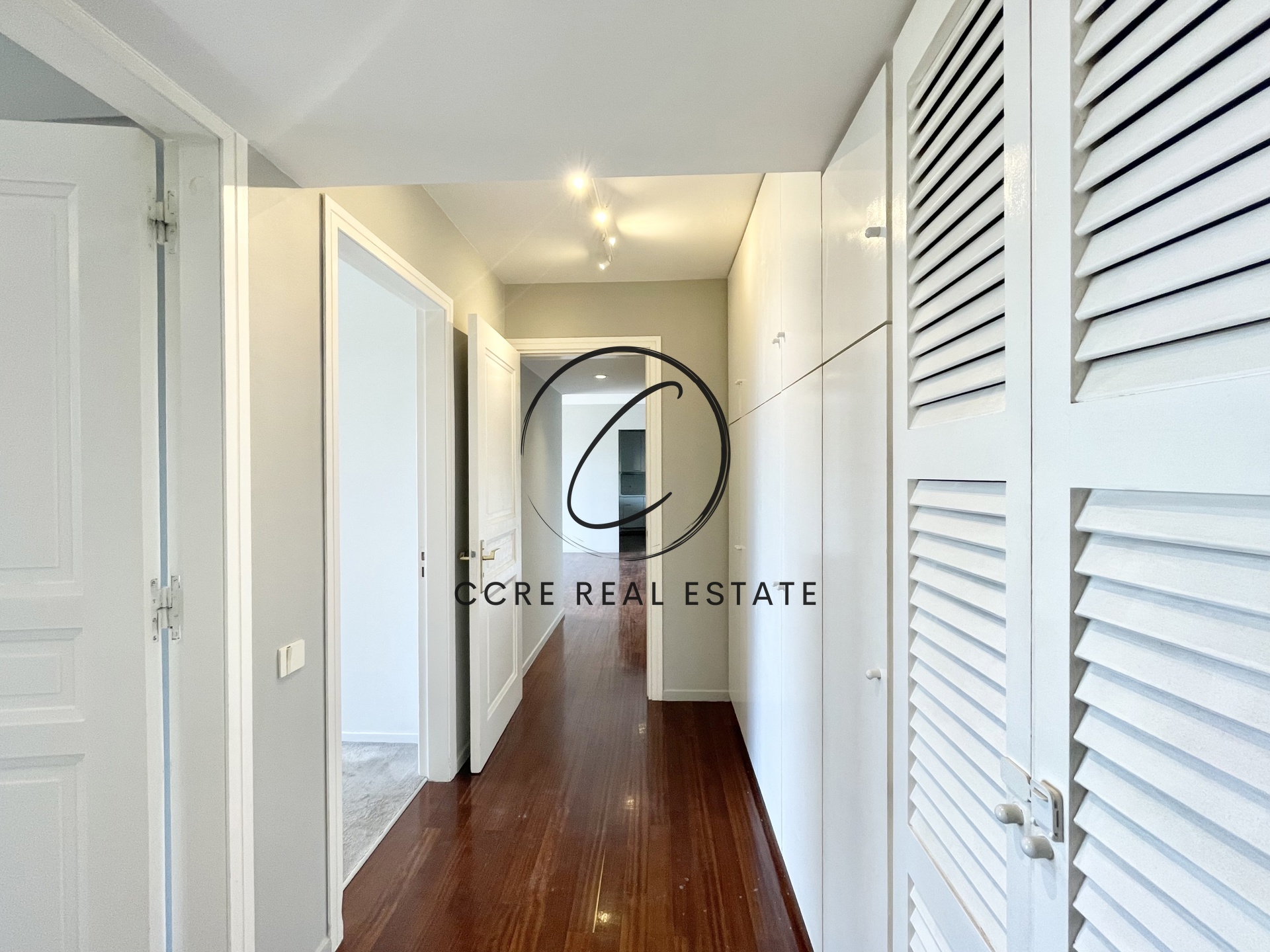 Gallery image 7