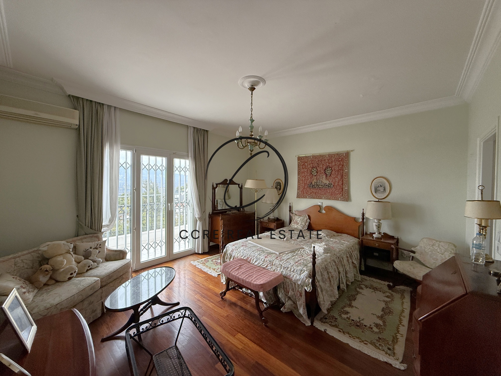 Gallery image 6