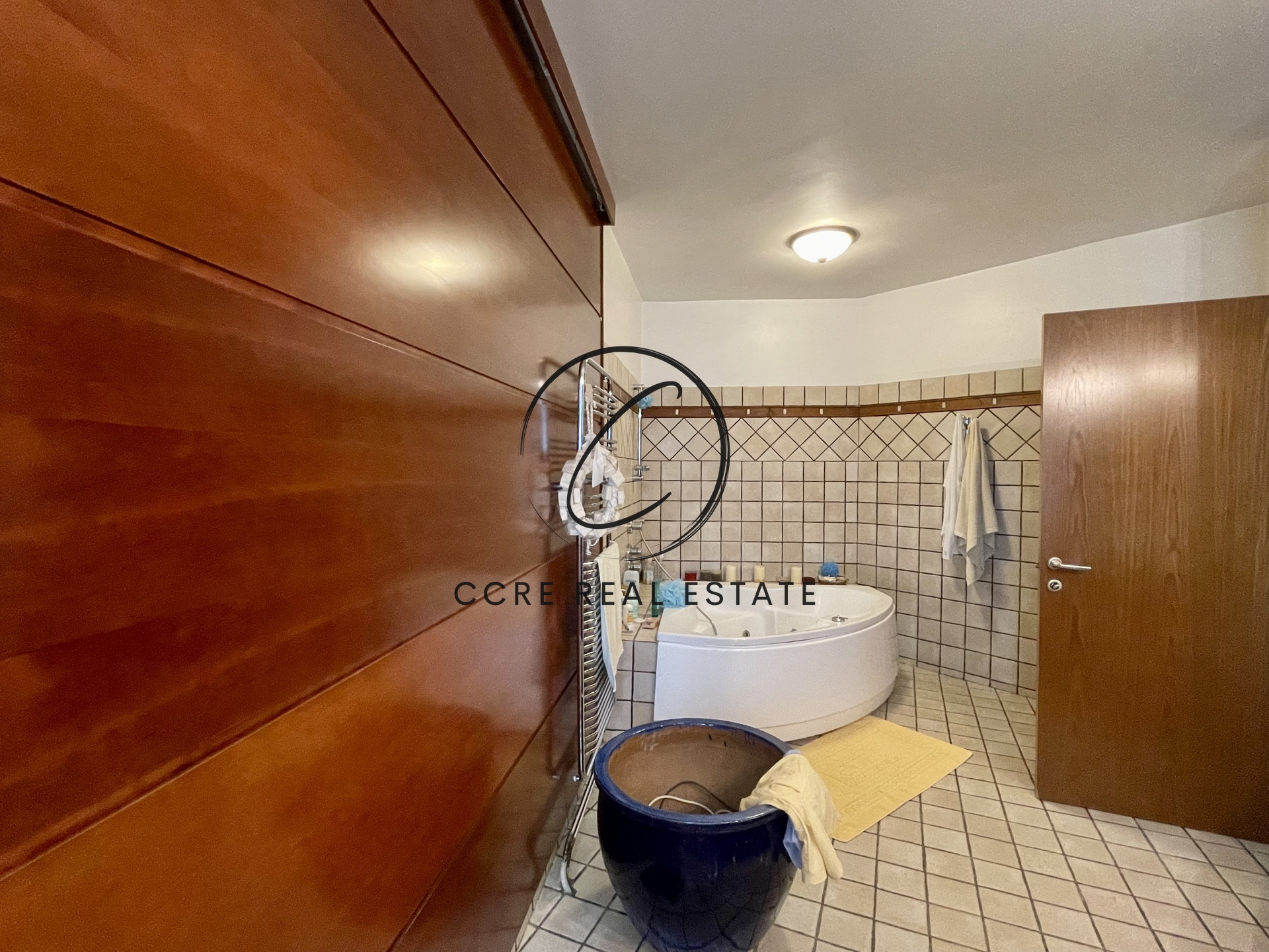 Gallery image 9