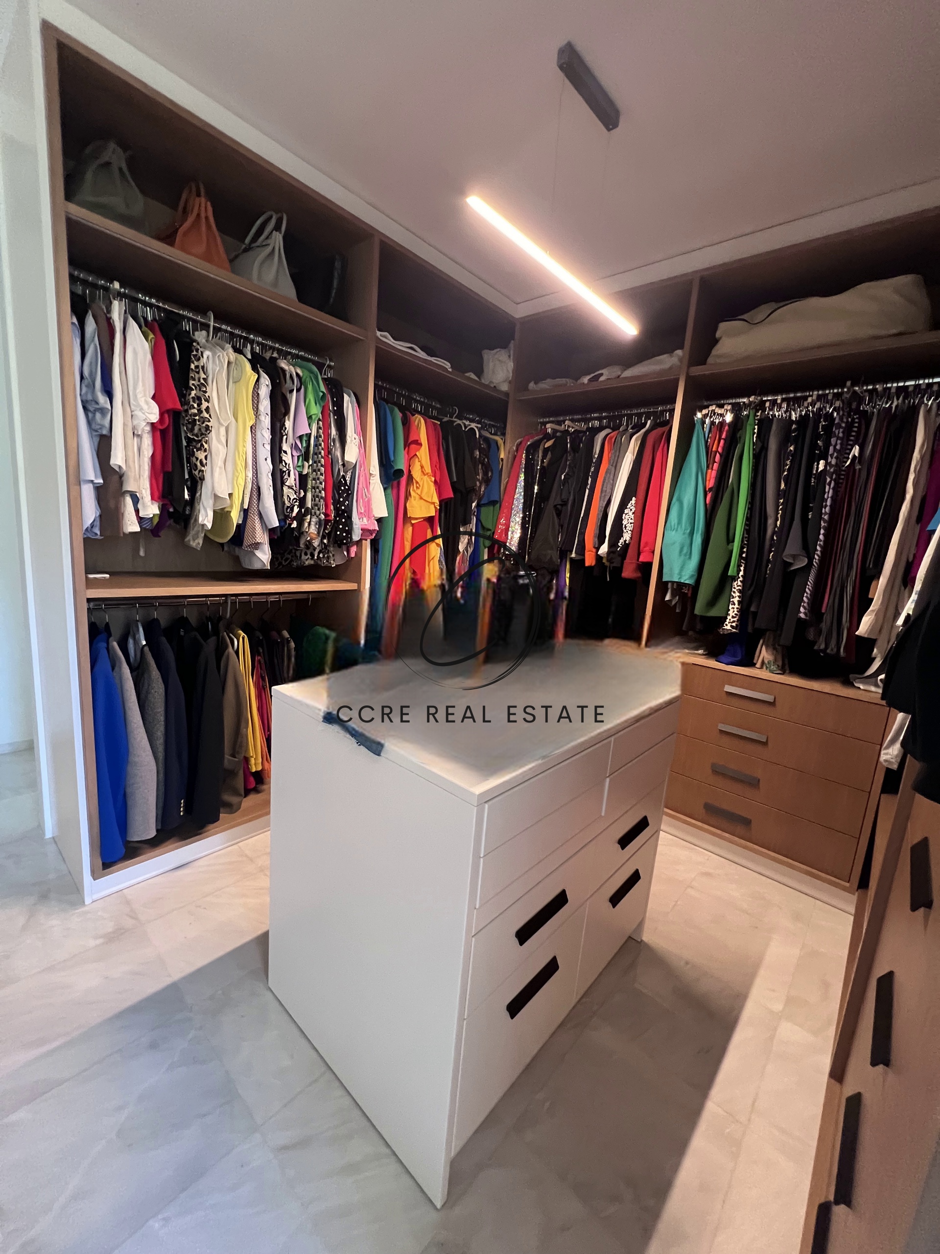 Gallery image 12