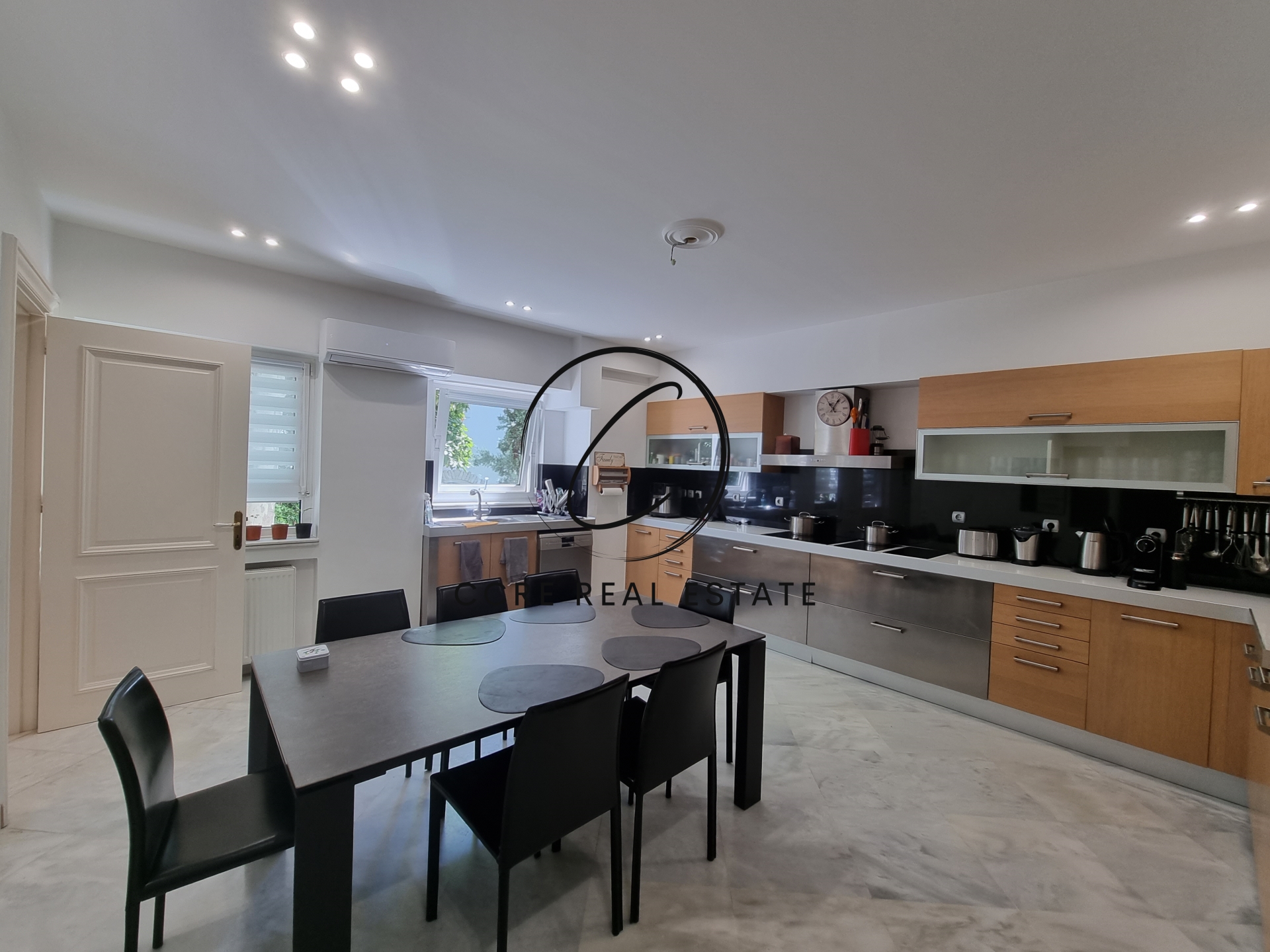 Gallery image 15
