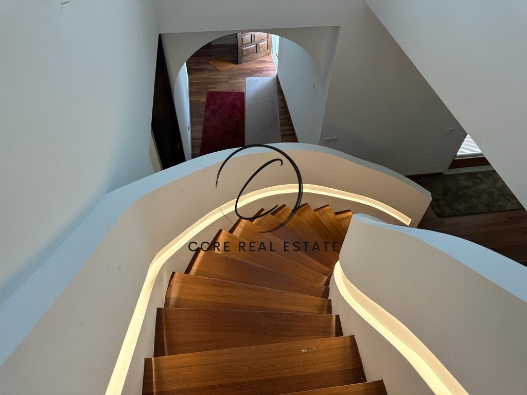 Gallery image 15