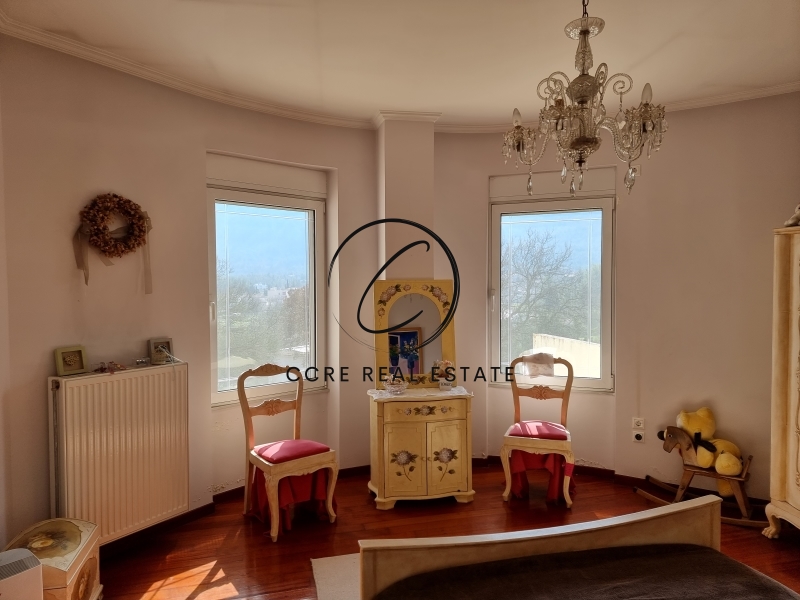 Gallery image 13
