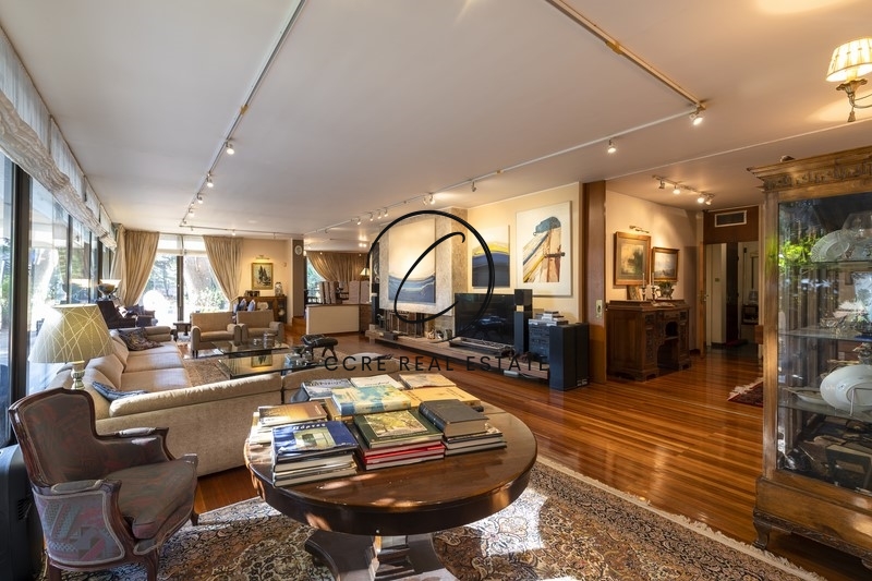 Gallery image 10
