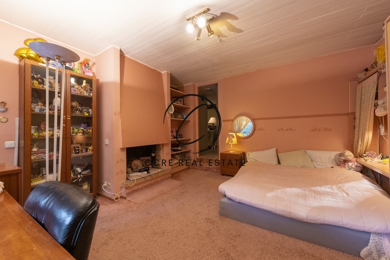 Gallery image 12
