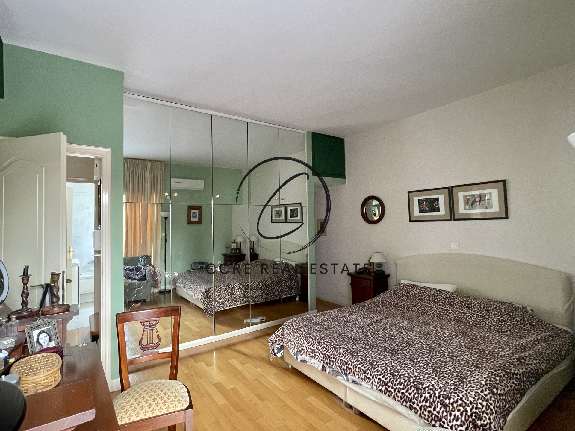 Gallery image 14