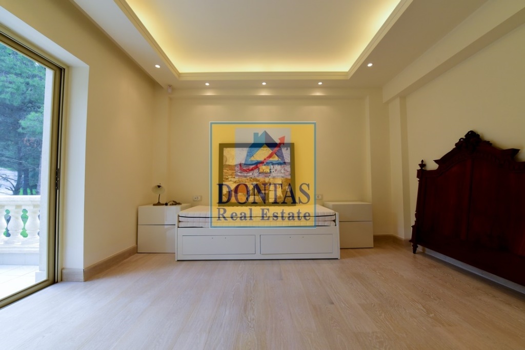 Gallery image 11