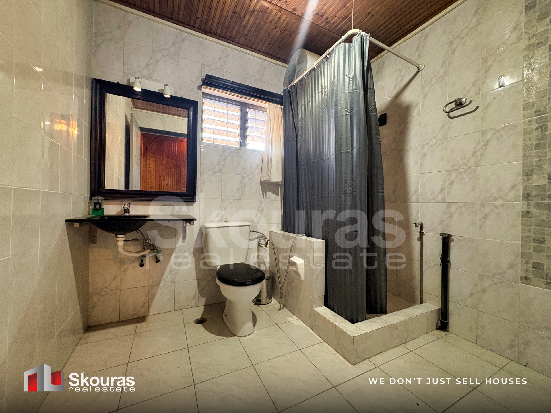 Gallery image 14